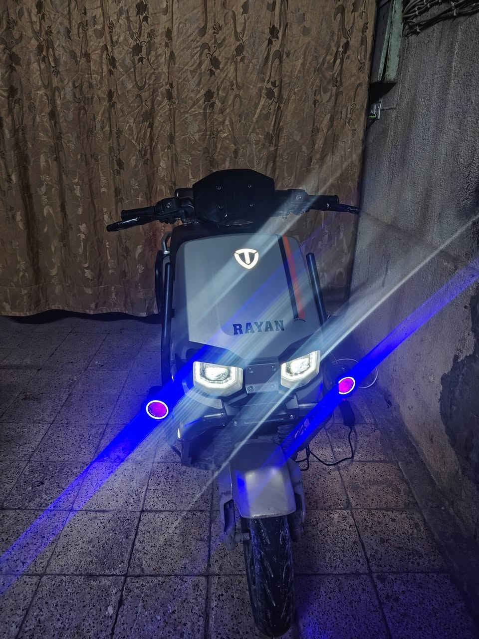 وحش الكون 2026 المدرع السعر الجديد مليون 300. ماشي بس 217 كيلو
طالب علي مليون 150 

***********

مكان موصل الجديدة
