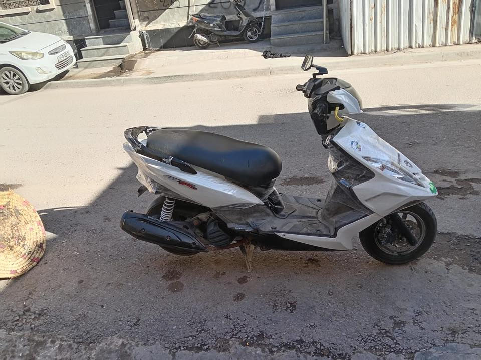 جي تي ار حديث مال رمبة مكينه برغي ممفتوح بيها دراجة بحاله الرمبة كلها بلادية كلجات بلاديه شلعة و معدل شرط وتشغيلتها بالفيديو كدامكم 600 و بيها مجال مكاني كاظمية هذا الرقم ***********
