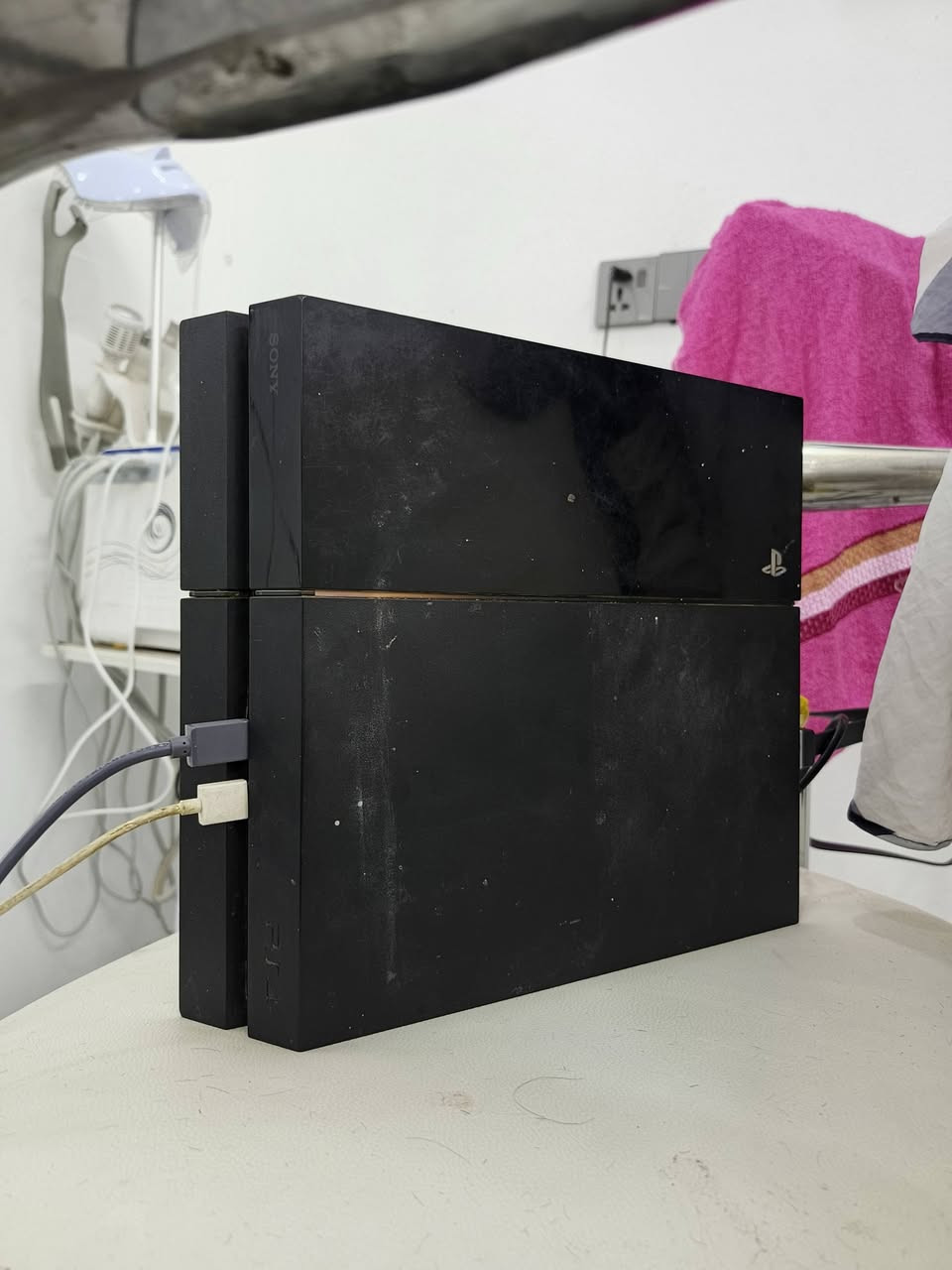 سوني 4 
معدل  مليان  ألعاب للبيع 
250 وبي مجال بسيط


**إذا كنت صاحب هذا الإعلان وتريد حذفه لأي سبب، رجاءا أرسل رسالة إلى الدعم الفني**