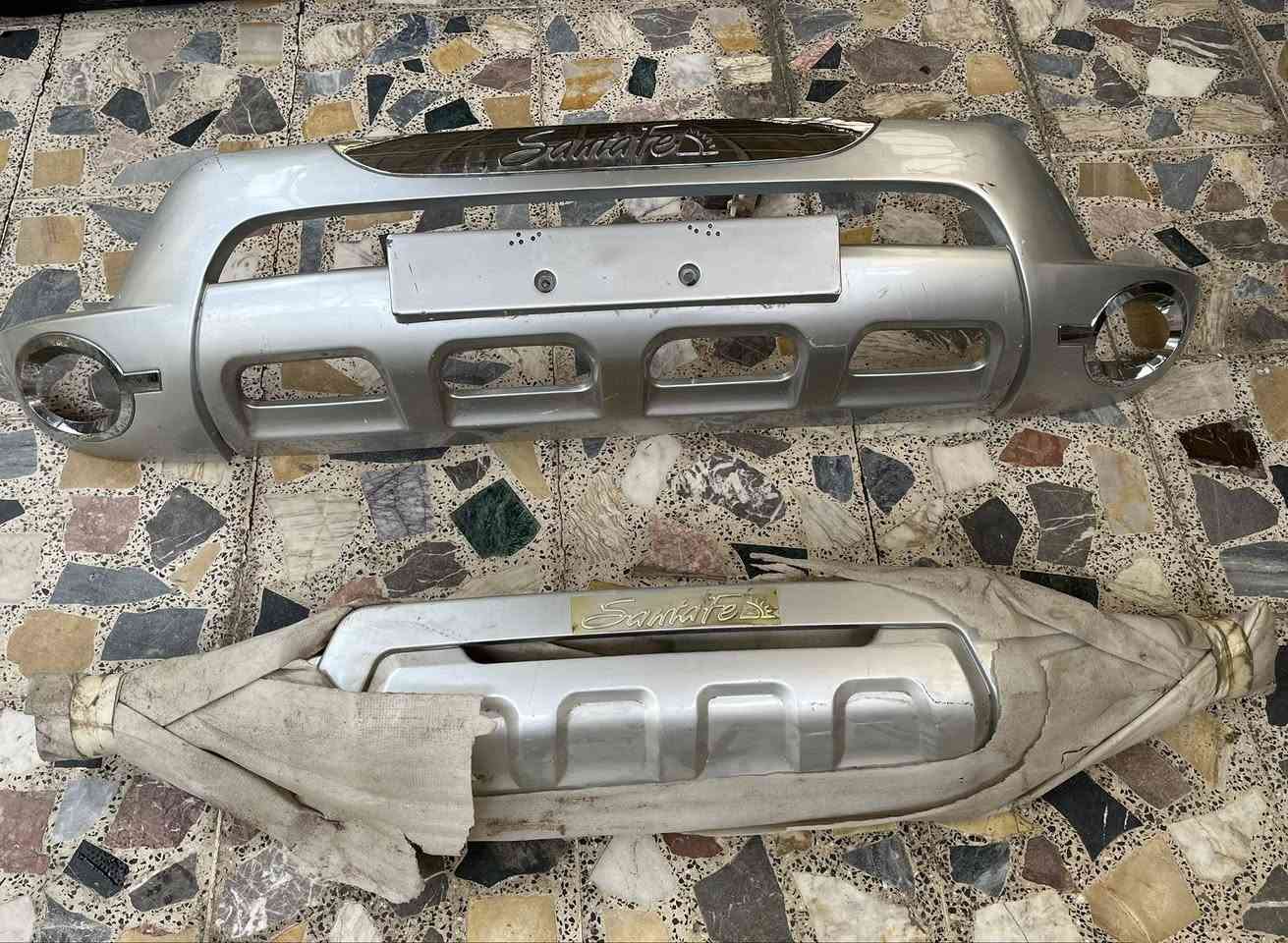 سلام عليكم اخوان … 
متوفر دوسات بدون العلامة النيكل 
ودرع دعامية امامي خلفي سنتافيا الشكل القديم 
بدون قواعد تثبيت اصليات جديد غير مستعمل
سعر الدوسات ٦٥ الف 
سعر الدرع امامي خلفي ٦٠ الف 
بغداد - المشتل 
للاتصال / ***********
