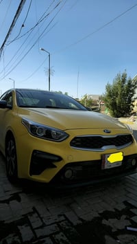 وبركاتة سيارة فورتي موديل ٢٠١٩ مكينة ٢٠٠٠ دوش رقم بغداد بأسمي تحويل مب...