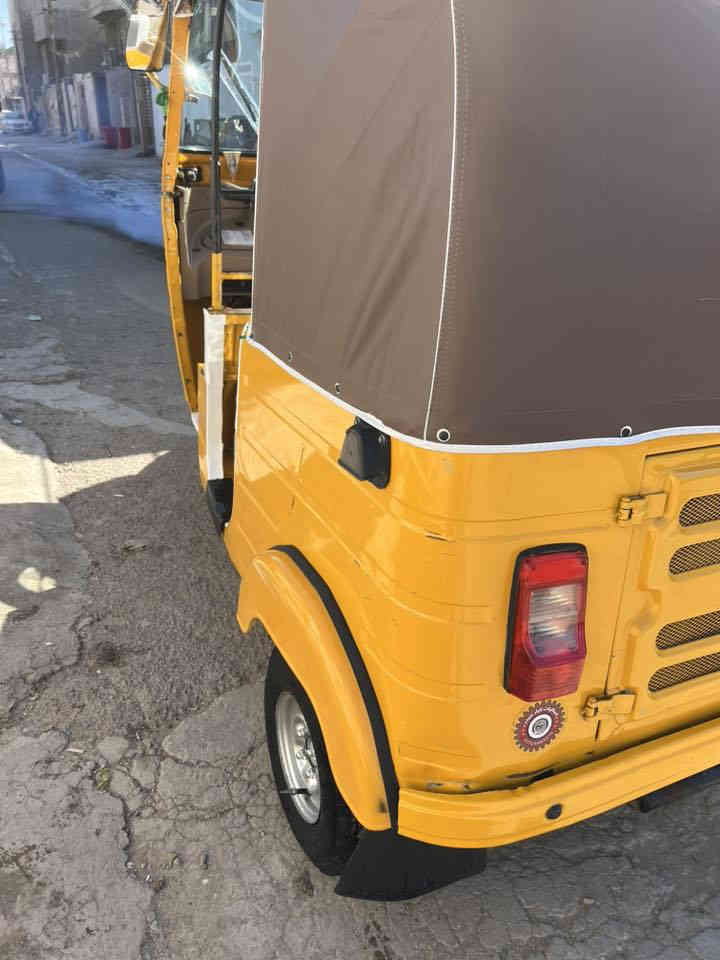 السلام عليكم تكتك موديل 19 شهر 5 مضلع التكتك مكفوله من الضربه ول صبغ بس الدوس معمره   أوراق المصطفى مكفولات تخم تاير جواها الكهربائيات كلها شغاله السعر 5100 وبيها مجال قليل بغداد العبيدي ***********￼
