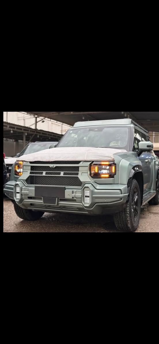 السلام عليكم
🚙 للبيع | جيتور T2 Luxury Plus | موديل 2026

اللون: أخضر مات (Matte Green)

المواصفات:

• محرك 2.0 لتر تيربو

• قوة 254 حصان

• عزم 390 نيوتن.م

• قير أوتوماتيك 7 سرعات DCT

• دفع رباعي AWD

• قفل دفرنس إلكتروني

• أوضاع قيادة متعددة (رمل، طين، ثلج، صخور، اقتصادي، رياضي)

• شاشة وسطية 15.6 إنج

• شاشة عدادات رقمية 10.25 إنج

• كاميرا 540°

• رادار أمامي وخلفي

• مثبت سرعة ذكي (ACC)

• المحافظة على المسار

• فرملة طوارئ أوتوماتيكية

• تشغيل بصمة ودخول ذكي

• فتحة سقف بانورامية

• مقاعد جلد كهربائية مع تبريد وتدفئة

• شاحن لاسلكي

• نظام صوت فاخر

• جنوط 20 إنج

📌 الممشى: 12,000 كم فقط

🛡️ داخل ضمان الشركة

💰 السعر: 46,000,000 دينار عراقي قابل للتفاوض

📞 للتواصل:

***********

***********
