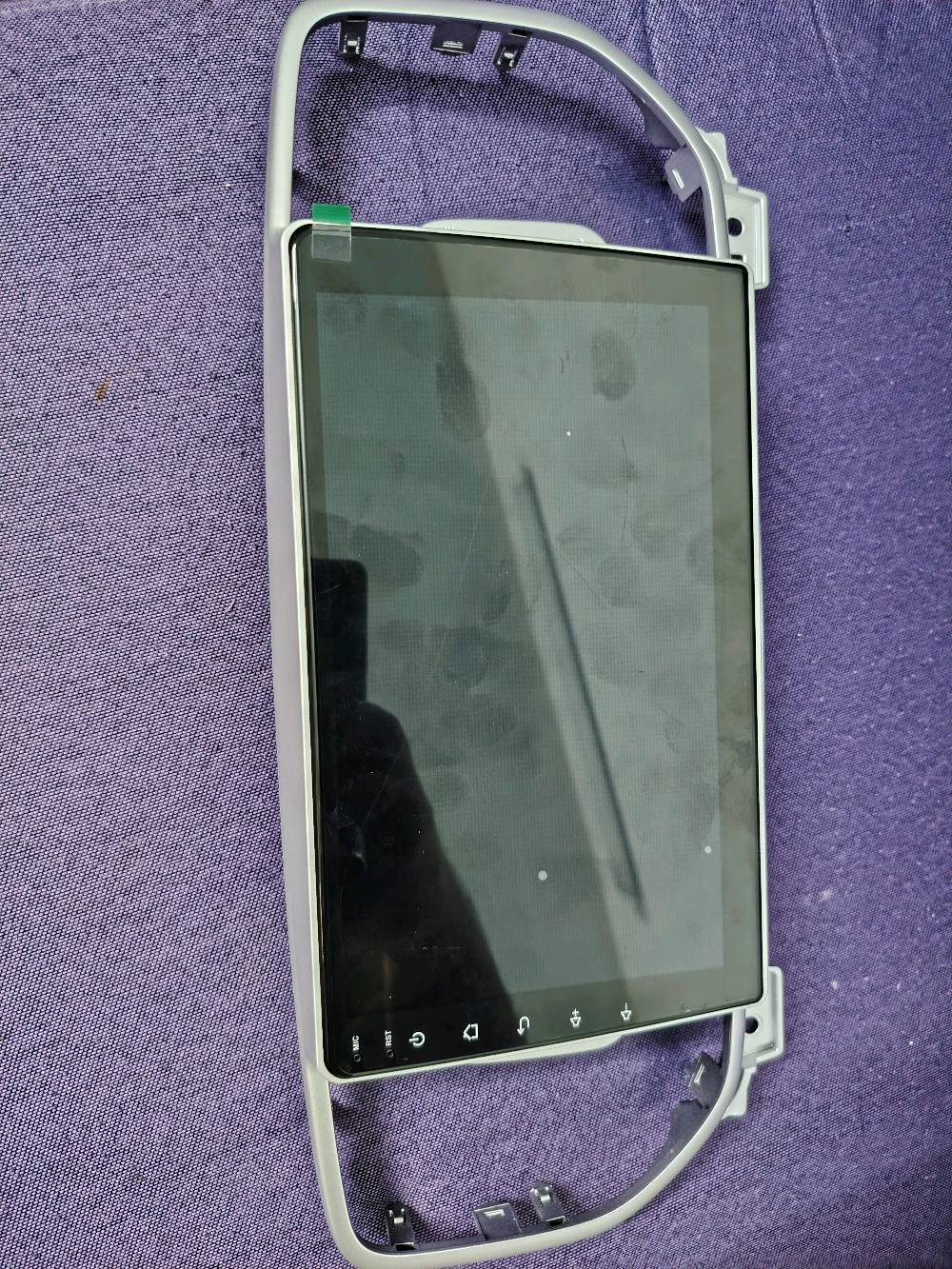 شاشة سيارة اندرويد مستعملة اسبوعين فقط كانت مشدودة على كيا سبورتج اشتريتها ب200 الف من احمد الزيرجاوي قيموها باليرضي الله واعلى سعر ابيع مكاني بغداد ويوجد توصيل