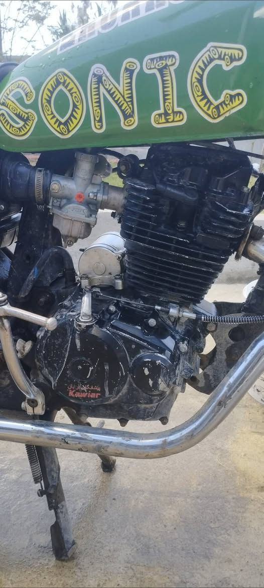 السلام عليكم 
موطور حربي  للبيع
محرك كاويار موديل 2023 نضافة كدام العين
دبلات شغالة ورة وجدام
بريك يعوزو شيش الشيش سعرو الفين 

السعر 250 وبي مجال للطيبين

تواصل خاص مفتوح للجميع

رقم ***********
