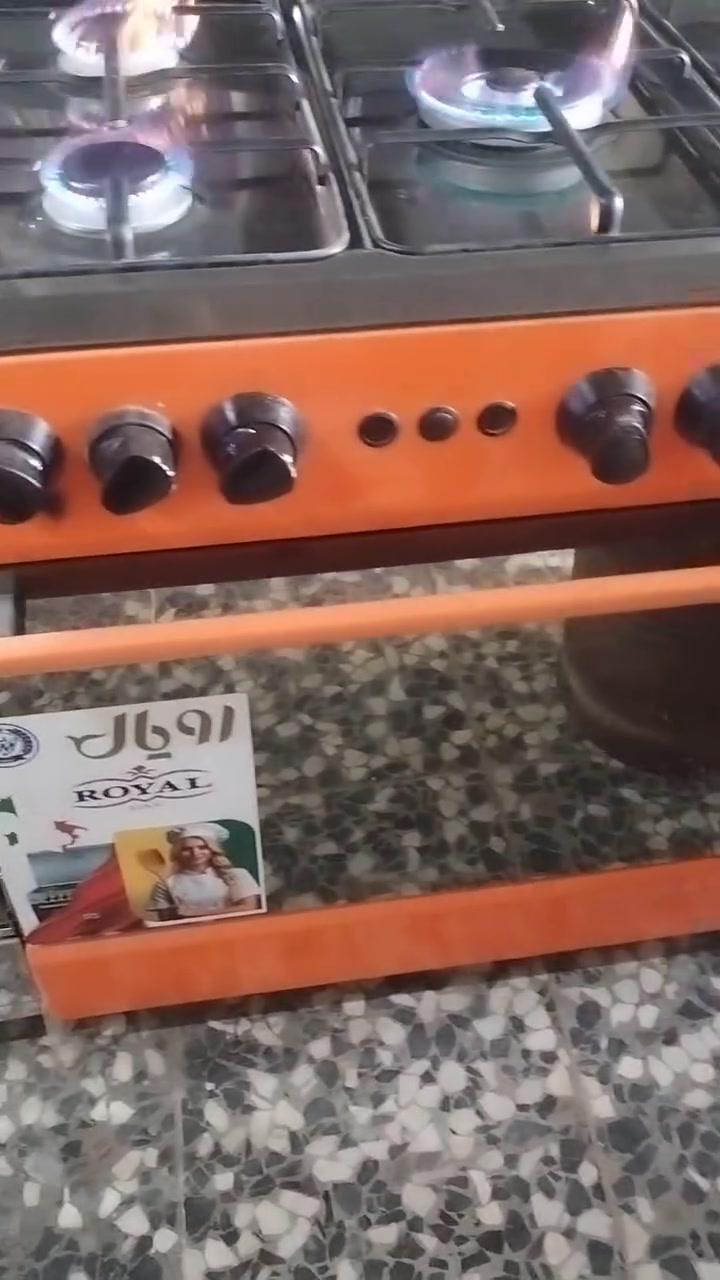 طباخ خمس مشاعل نضيف جدأ رويال مصري
كربلاء الجاير الخدمي الجديد قرب الخباطه المركزيه *********** وات ساب
