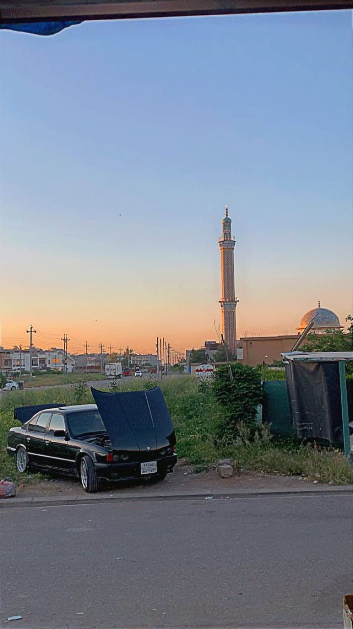 بەناوی خودا
BMW1991 
بۆفرۆشتن سەیارەکە  عامکراوە بۆ جوانی
لێدرای نیە دووجام کارەبایی سلاید تەبرید 
سەیارەکە زۆر جوانە گێرو مەکینەی بەشەرتە
سەنەوی  چوار مانگێکە بەسەر چوە 
داوای 50 مەعەمەلەی لێ دەکەم ٣ وەرەقە غەرامەی لەسەرە پاشی مەعەمەلە بۆت دەگەرێنمەوە 
*********** أربيل, العراق
