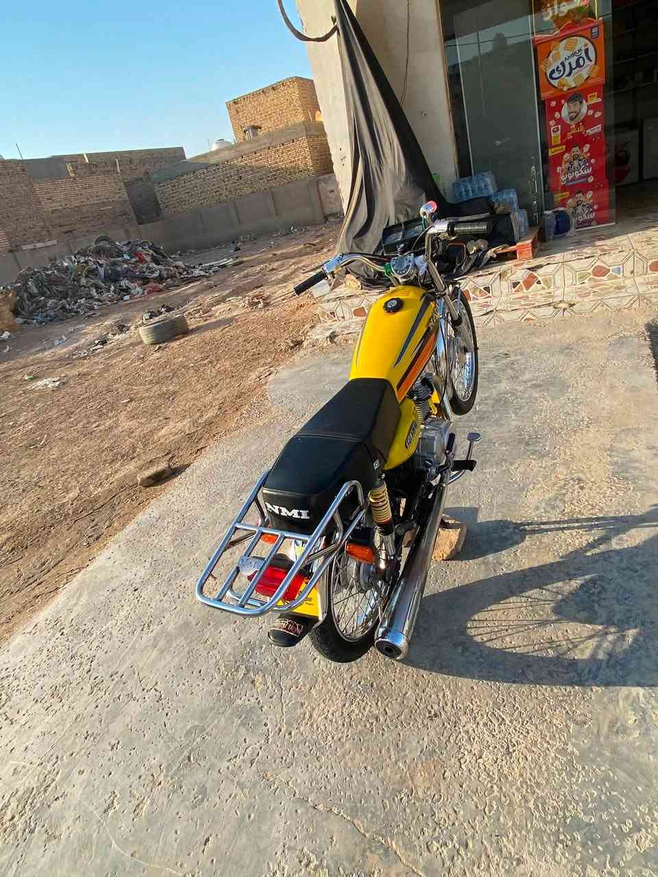 السلام عليكم
دراجه كله 25 بس الشاصي 21 ارشا أوراق أصولي دراجه نضيفه ومامفتوحه  وكلشي ماعايزه نفس نضافه البلتصوير ب700 وبيه مجال قليل للشراي
***********
