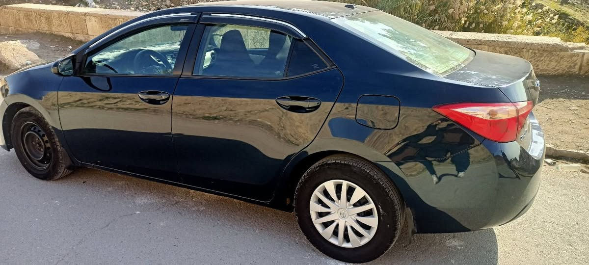 سلام عليكم كورولا موديل 17 رقم دهوك بسمي شرط تحويل أو وكالة للبيع 
ال  ي معروفه مواصفاتها كير محرك شرط حادثها من امريكا جاملغ وبنيد  موضوح بل سونار

ماشيه 145 تخم تاير جديد صدر جديد سياره كامله من كل النواحي سعر 128 وبي مجال 
مكان / تلعفر
‭***********
