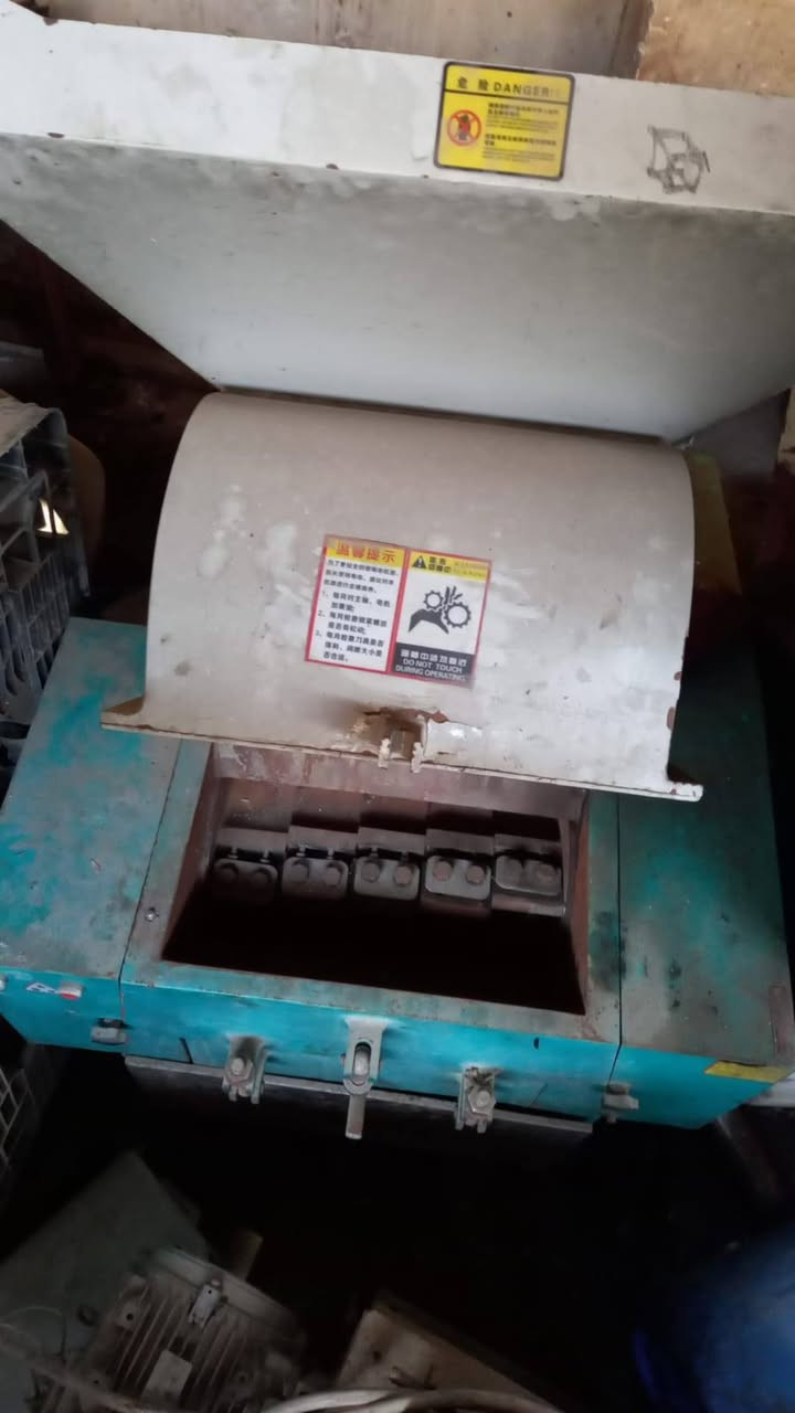 سلام عليكم ثرامه صينيه 50x50
مستعمله 10 ايام سعر 22$ وبيهه مجال قليل
رقم ***********
