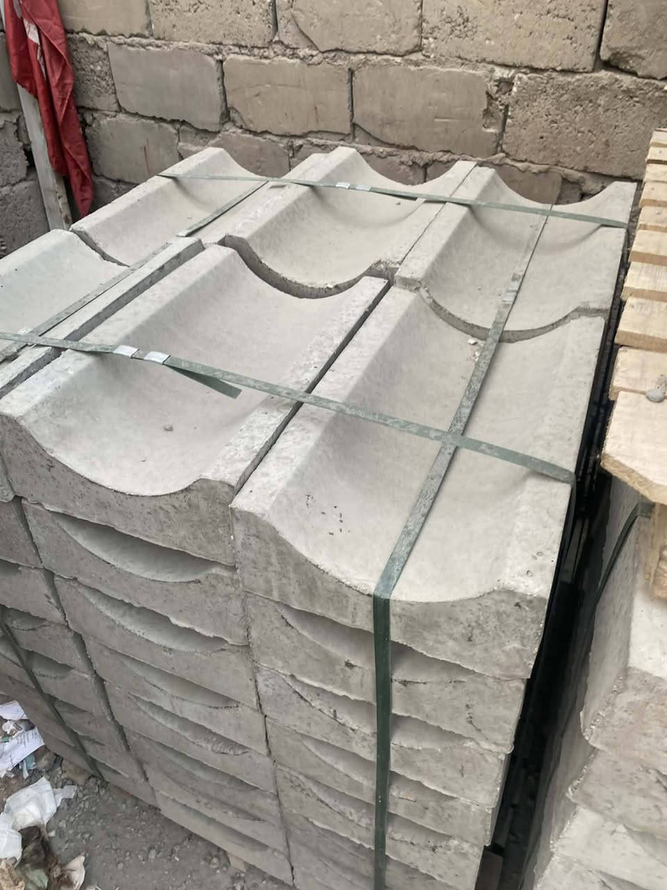 #متوفر جميع انواع الكربستون وساقيه و #المقرنص وجميع انواع الاينات حدائق بأنسب الاسعار متوفر خدمه #توصيل جميع المحافضات #الاتصال ***********
