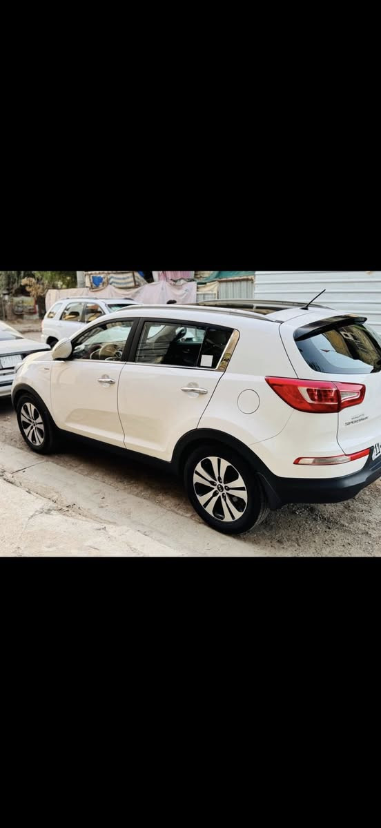 سلام عليكم سبورتج 13 خليجي فول عده البصمه بيه باب وره الصدر صبغ والباقي كفاله محرك مفتوح 2400 دوش الكير مكفول 
السعر 144 وبيه مجال 
العنوان بغداد الشعله 
***********
