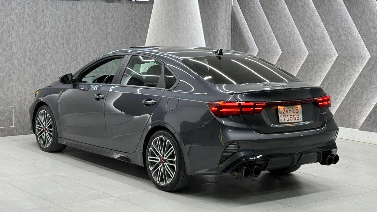 Kia forte GT 
موديل ٢٠٢٤
موصفات امريكي فول موصفات 
سلايد 
كوشن جلد  تبيرد و تدفئة 
رادار خلفي و امامي 
گير سبورت شفتات
ويل كبير 
بصمة و شغال
گزوز سبورت 
ماشية ١١ الف ميل 
محرك ١.٦ توربو گير و محرك بشرط 
بيها قطعتين صبغ جاملغ و بونيد 
ارباك ستيرن فقط 
رقم شاصي : 3KPF44AC4RE756496
سيارة بدون رقم تترقم شيمالي 
سعر ١٤٨ و بيها مجال 
مكان سيارة دهوك 
موبايل : *********** دهوك, العراق
