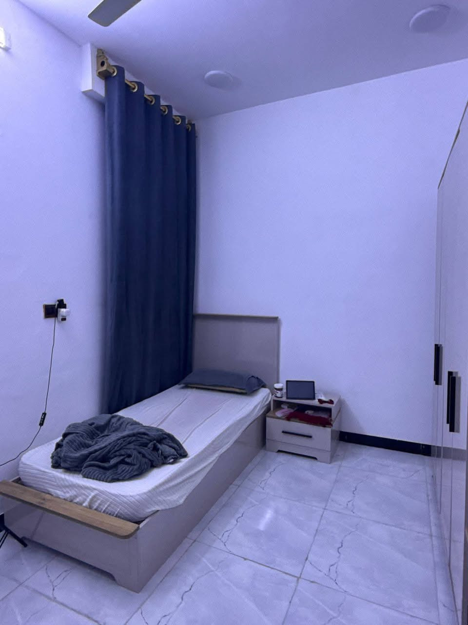 غراض بيت أخو الجديد
السبلت مليون و 100 وبي مجال 

التخم 10 مقاعد ب500 وبي مجال 

الطبلات 100 وبيهم مجال 

غرفه نفرين ب 500 وبيها مجال 

غرفه شبابيه مع مكتب ب 550 وبيها مجال
*********** بي واتساب
