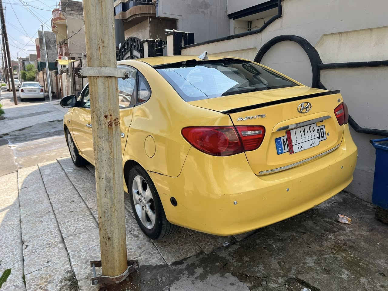 سلام عليكم 
أفانتي للبيع ما ترهم قسط 
٢٠٠٨ ديالي 
ضررها جاملغ مال النفر  وجاملغات الوره بيهن معجون 
مكينه وكير قبل شهر نزلتهن بيدي 
طخم وره والكدام قبل شهر عمرتو استيرن ادرام شفتات السياره طبه ما تحتاج بس ستر رب العالمين 
تبريد ثلج ❄️ 
كاربون بانزين بيها 
وبيها منضومه غاز حكومي 
السياره جاهزه وخير من الله 
سعرها ٩٣ عليها غرامه وعليها هيئة تنزل من حكها وبيها مجال 
*********** 
*********** 
اقره المنشور زين وبعدين خبرني 
غير متواجد عل فيس
