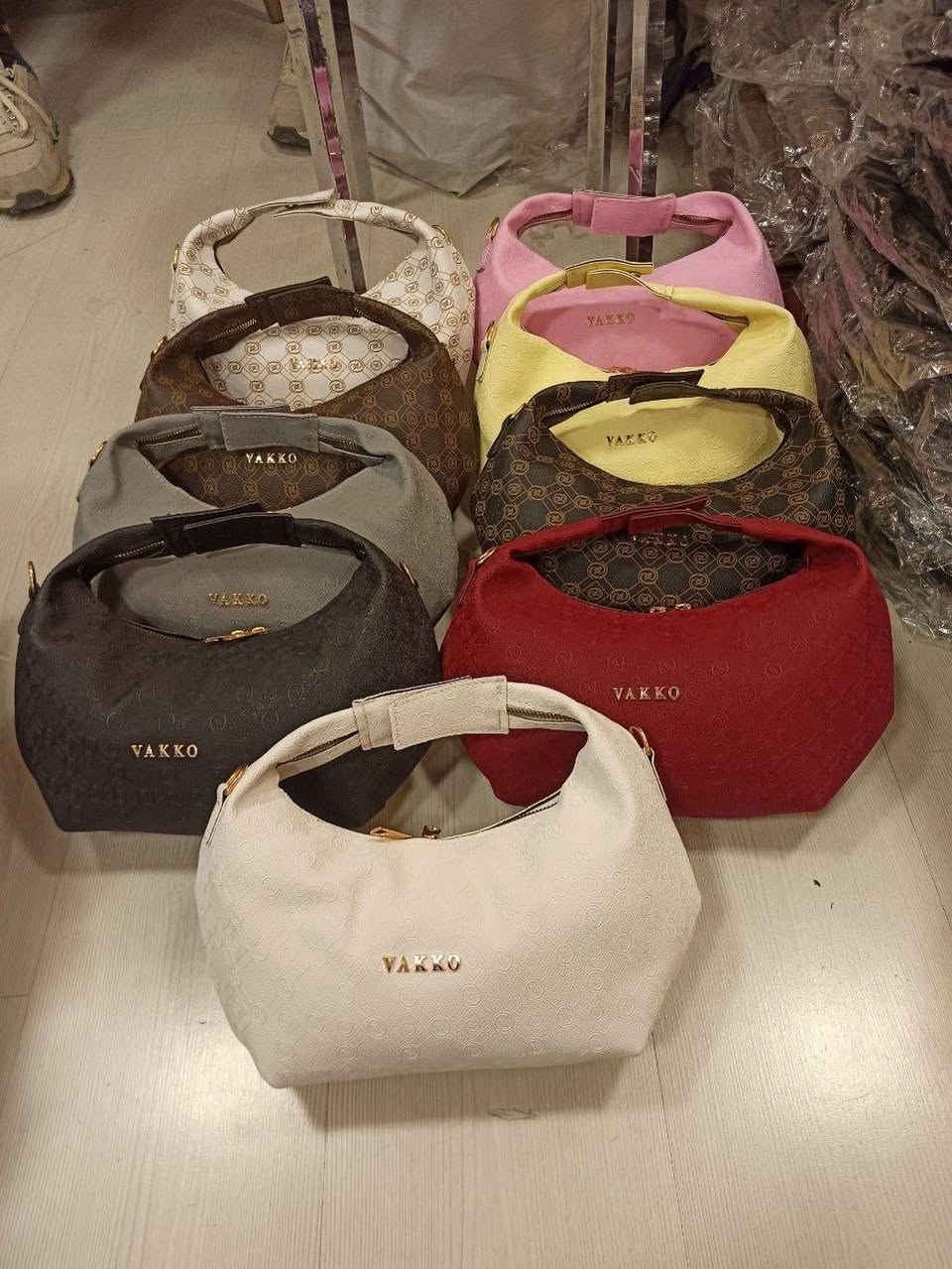 البيع جملة فقط من اسطنبول لكافة الدول العربية والعالمية تشكيلة واسعة من الموديلات الاسطنبولية. للتواصل واتساب مباشر ⬇️
https://wa.me/+905313199611.  أقل كمية للشراء,225,  جنطة


**إذا كنت صاحب هذا الإعلان وتريد حذفه لأي سبب، رجاءا أرسل رسالة إلى الدعم الفني**