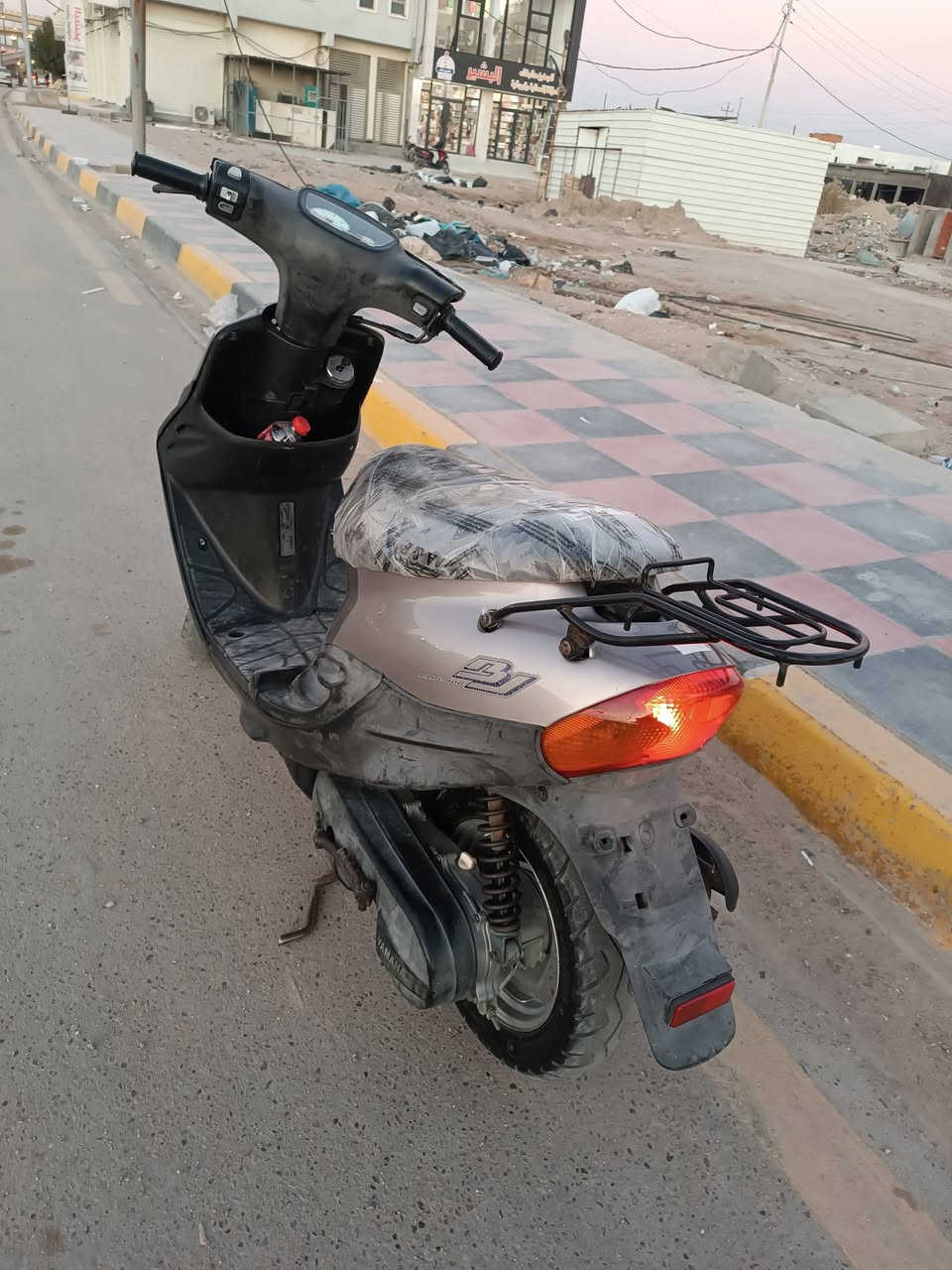 السلام عليكم دراجه بيجي للبيع
-هورن
-نكره سلف
-اشاير 
-لايت زنون 
-الدراجة فووول 
السعر 750
***********
