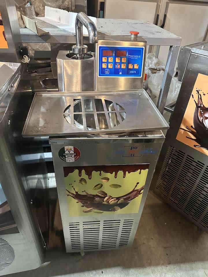 مساء الورد والياسمين و الخير 🇮🇶
افضل مكائن  جوكوليت 🍫 من الشركات  Selmi - Fbm ايطالية 🇮🇹  
دائما نتميز بكل جديد وبتحدي أسعار
عراق - السليمانية 
📍العنوان : مقابل تيرمينال سليمانية 
التفاصيل
*********** 
WhatsApp: 00393899265052
