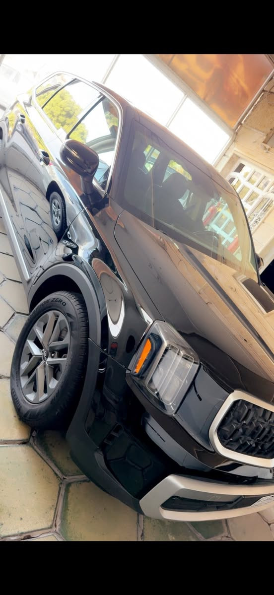 كيا تيلورايد 2023 بدون صبغ حادثها جاملغ امامي ومبدل نفس اللون والدعامية ايضا ربع نفس اللون صور الحادث بالمنشور بدون رقم 
السعر 237$
بغداد
***********
