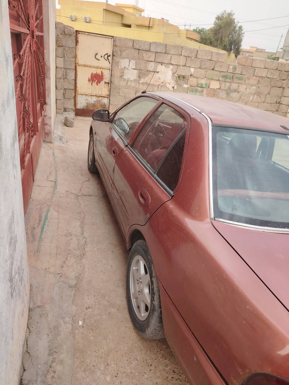 براتون للبيع 2005 كير اوتوماتيك محرك 15 
كير ومحرك بشرط  .. السيارة مصبوغه حزام جمالية بدون دواخل ***********
