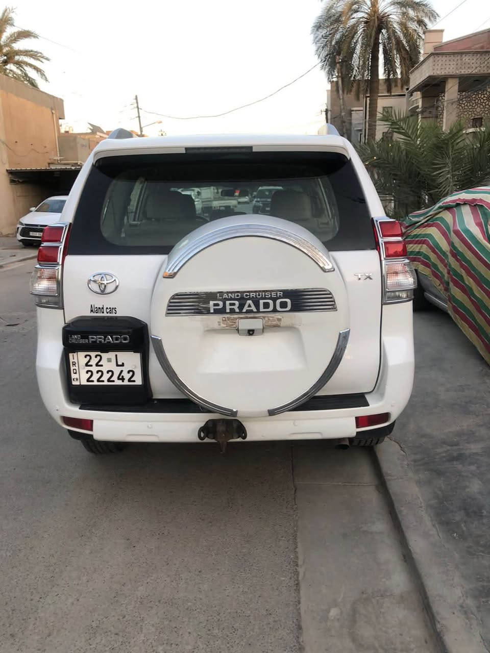 برادو موديل ٢٠١٢ اللون ابيض
رقم اربيل باسمي 
سعودي TX
مكفوله بدون ضربه او خدش او صبغ 
سياره جاهزه بدون اي نقص 
مال بيت استعمال قليل جدا 
ماشيه  ١٢٢ الف كيلو متر 
طقم تاير جديد 
السعر ٢٥ الف دولار 
مكان السياره بغداد .. الخضراء 
***********  واتساب
