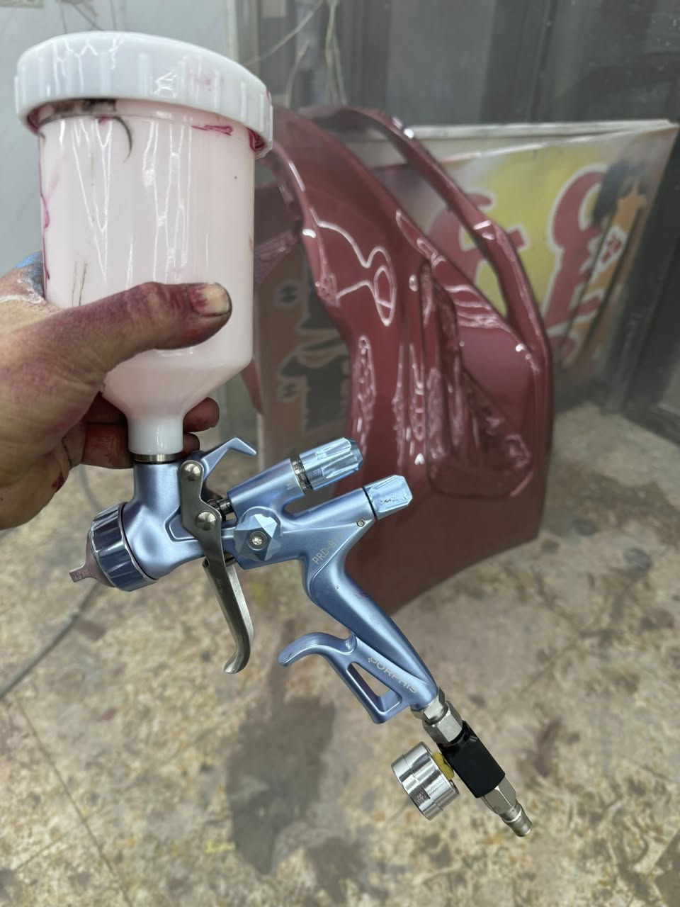 حبايب القلب 😍
صبغ دعاميه كيا اوبتما 
كود اللون ADR ثلاثي الطبقات بطانه اسمنتي شذره وتلوين 
طبقت اللون بيدي بسستمي دكسونا والتلوين ستاندوكس 
رشيتهه وهاي الرشه والتطابق كدامكم قطع ١٠٠٠٠٠٪؜ 
عنواني الدوره شارع مستشفى الدوره الاهليه
رقمي ***********
