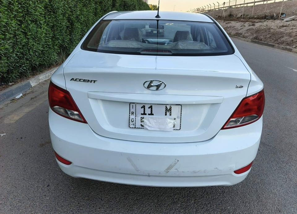 للبيع: أكسنت 2015 خليجي فول مواصفات 🚗
 العداد: 61 ألف كم حقيقي (وضع الشركة).
 المحرك: 1600 (تبريد ثلج).
 المواصفات: فتحة، تحكم ستيرن، إشارات بالمري، ويل كب 16، أرضية جلد.
 البدي: مكفولة من الصبغ (حتى الدعاميات)، بيها شبر بارد جاملغ أمامي أيمن فقط.
 الرقم: بغداد إنكليزي (بإسمي).
📍 المكان: بغداد
💰 السعر: 72 ورقة (وبيها مجال).
📞 للتواصل: ***********
