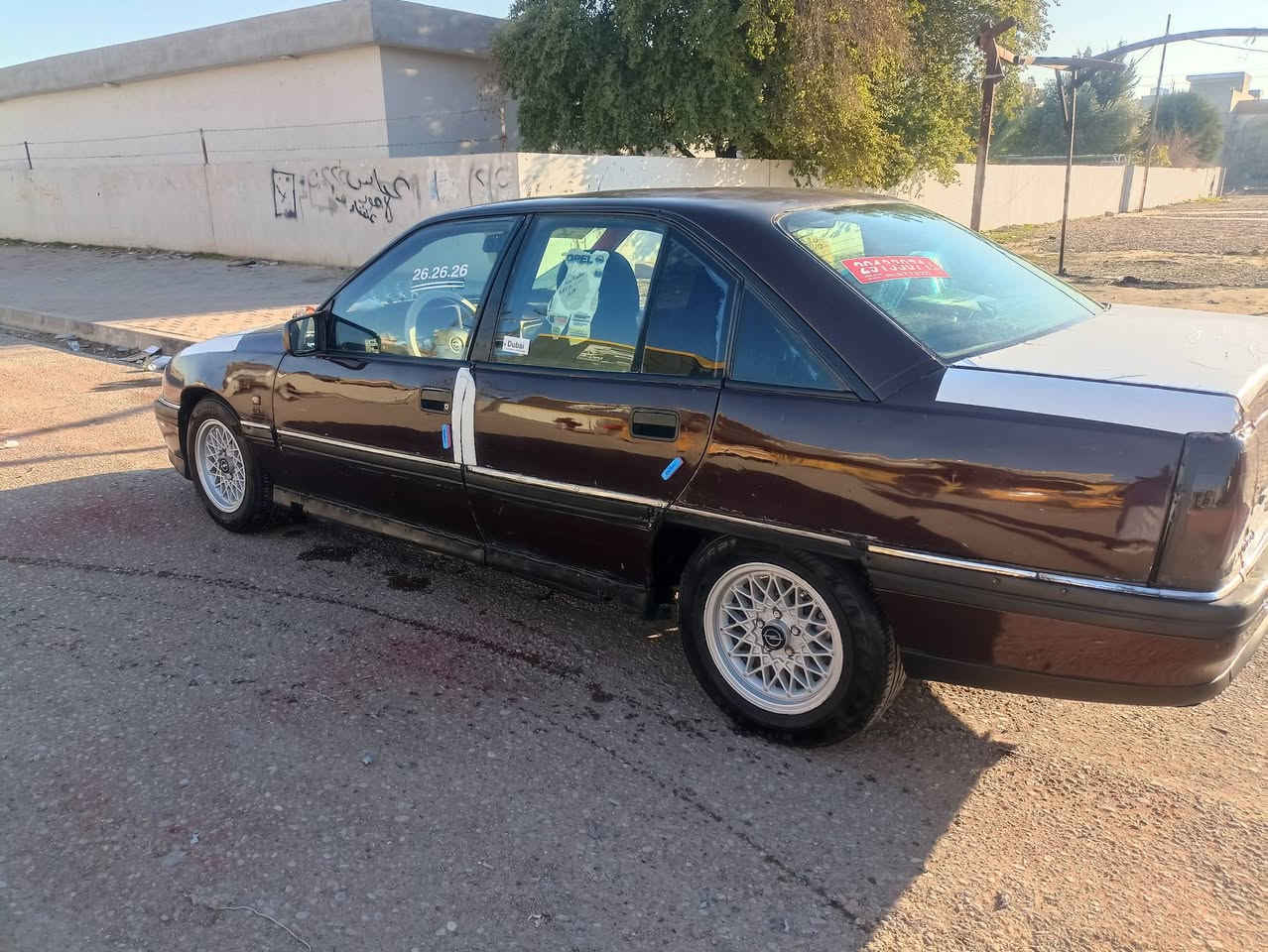 سلام عليكم.
اوبل اوميكا موديل 91 حجم 20 شرط گير ومحرك. 

جوم امامي كهرباء شاشه فول لمس سماعات تخم صوت عالي. 

اربع تايرات جدد ويل ابو النجمه تنته كهرباء كامل شغال. 

كهربائيات شغاله كامل لايت اصفر +بومه عالي ناصي. 

صبغ عام جماليه هلالات معمره وباب خلف السايق بي معجون. 

رقم كركوك الماني عضم عاج نافذ 21 مامطلوبه الف. 

شرط گير ومحرك معدل 180 شرط سعر «32»بيهه مجال. 

                        «***********»
