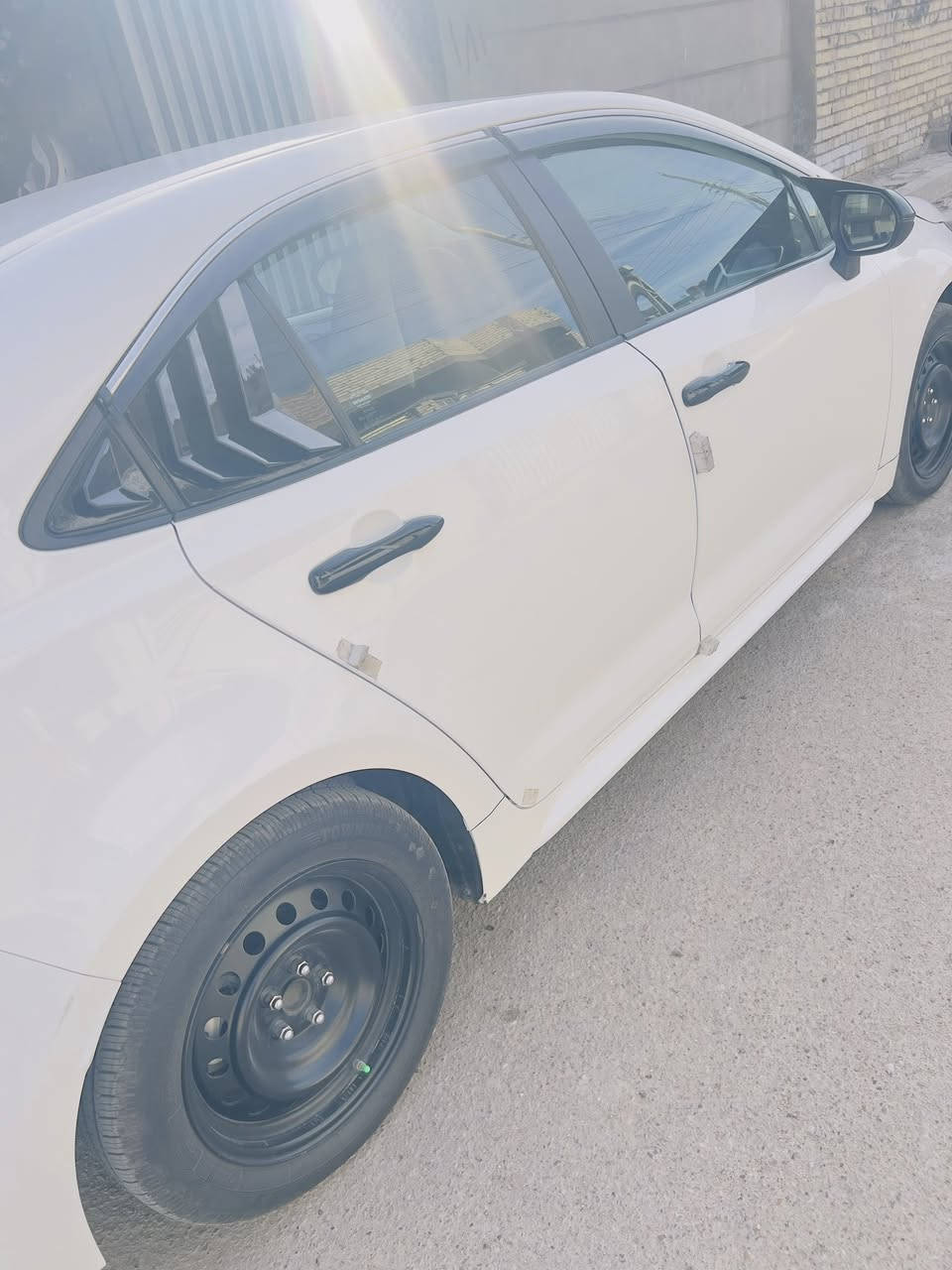 كورلا وارد امريكي 2022 محرك 1800 LE 
بانزين فقط رقم بغداد باسمي 
ماشية 40 الف كيلو مو ميل 
حادثها موضح بالصور وشويه بارد بالجاملغ خلف السايق بدون صبغ بدون دواخل
صور الحادث والسونار بالمنشور 
 مكاني بغداد المحمودية  
السعر 158 
***********
