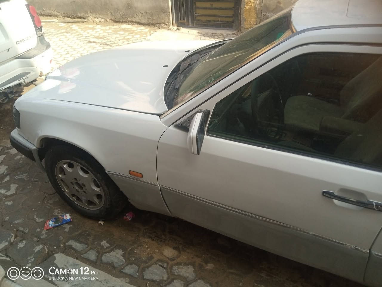 للبيع أو المراوس حسب القناعة
اMercedes-Benz W124 300
موديل 92 
السعر 50 وبيها مجال قليل
 محرك بطّة 3000 جديد ابو الديلكو 
 كير جديد
 تخم تايرات
 حدادية جديدة
 قواعد دبلات، بلاديه 
المكان سماوه 
للاستفسار والاتصال ***********
