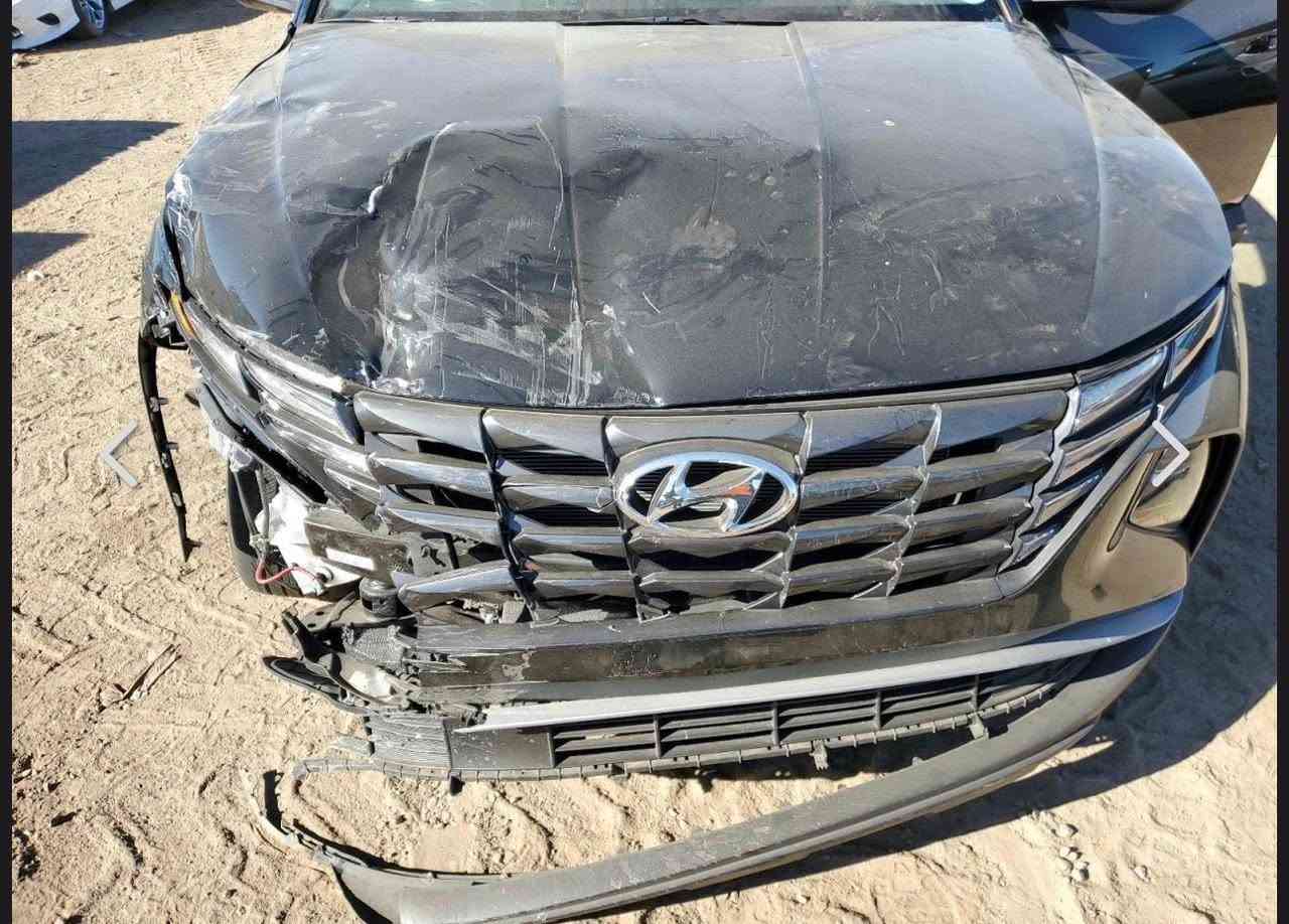 نوسان 2023 آمريكي حادث جدا بسيط السياره اخت الزيرو ماشيه 21 الف فقط (السعر 173$)
حادثها اقل من ربع بنيد وشويه من جاملغ فقط باقي السياره جديده مكينه 2500 بانزين فقط
بيها بصمه وتشغيل عن بعد وكرسي كهرباء صندوك كهرباء ورادارات رقمها بغداد باسمي
مكانها شارع فلسطين 
الرقم ***********
