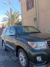 لاندكروزر موديل 14 مكفولة سته سلندر اللون زيتوني باسمي للبيع 375ماشيه ...