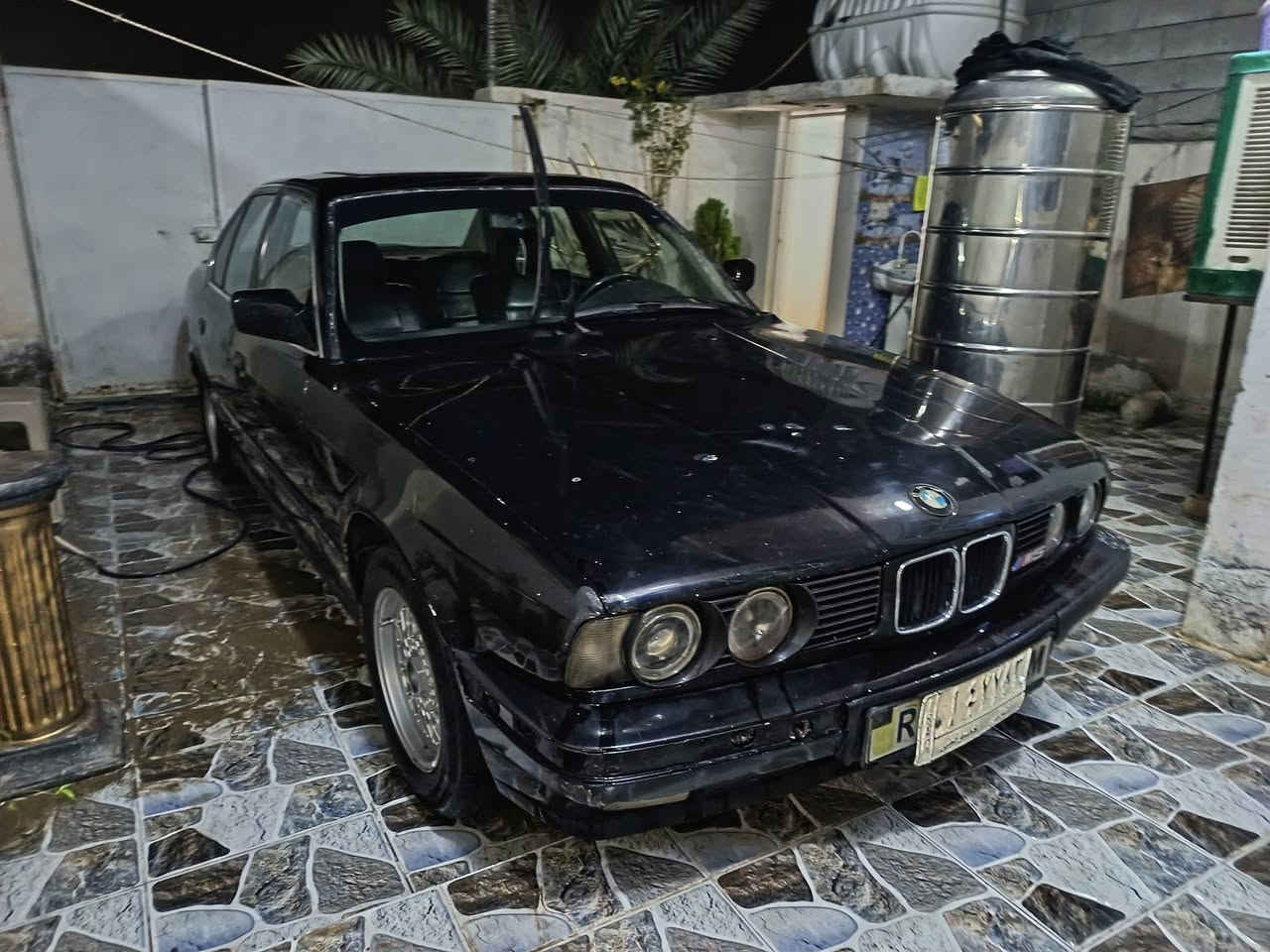 السلام عليكم للبيع بي ئم 500
موديل 1992
رقم ديالى
تبريد ثلج❄️❄️ 
تتفئه 
لون اسود
سياره خير من الله  محرك 25 مسكر
كير ومحرك بجيس
تخم تاير ويل خليه
فتحة سقف
سعر 39 وبيهة مجال  مال بيع سريع
رقم الهاتف ***********
