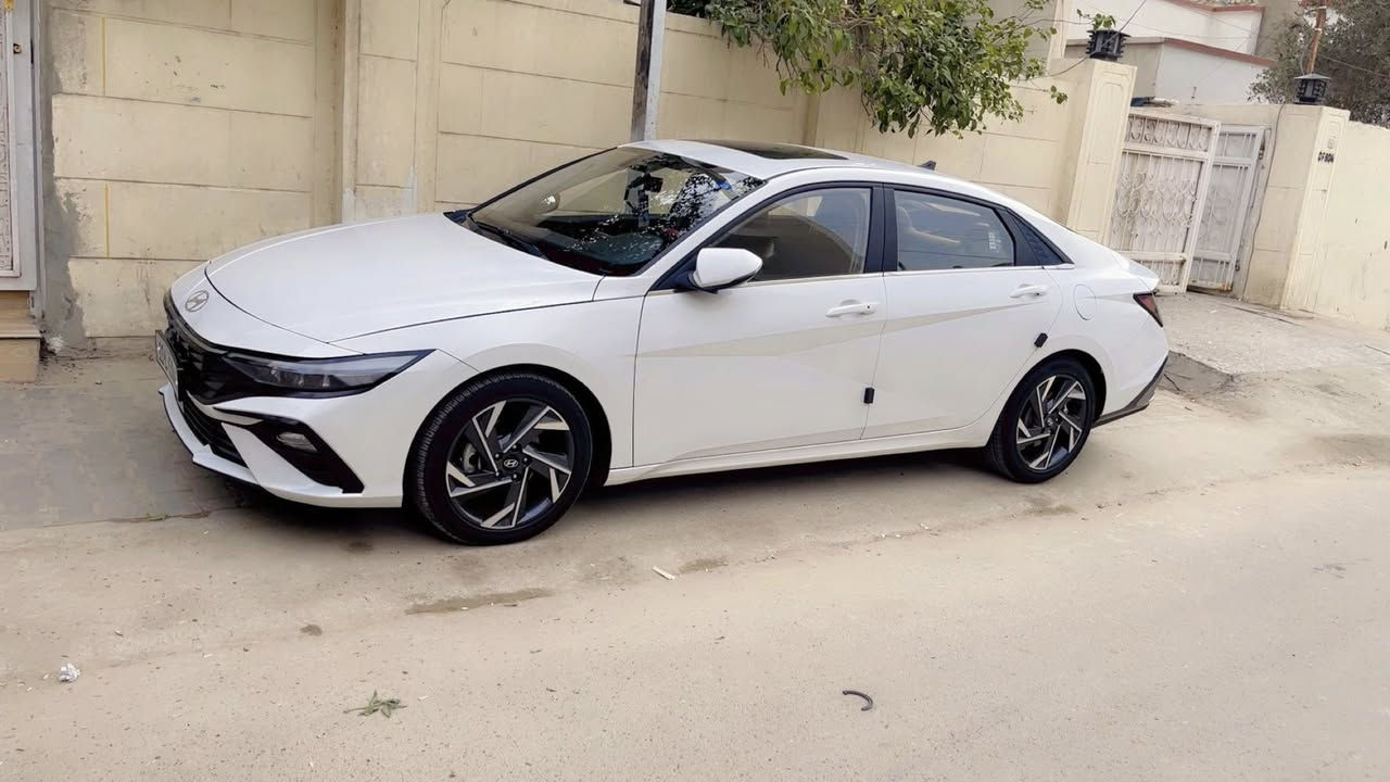 النترا تجميع الصين بيع او مراوس
مكفولة / اذا اكو مراوس سيل5 ابيض بغداد مرقم 
المواصفات 1/1 فول معروفة 
كشنات جلد رصاصي غامق المرغوب 
محرك 1600 دبل نوزل
كير 8 نمر 
مدوشمة خياط درجة اولى فوك الجلد 
الارضية والصندوق مدوشمة جلد خياط
ماشيه 45الف
موديل23 شكل ال24 شهر الثامن بسنه 24 رقمتها 
الرقم بغداد بأسمي
المكان بغداد / الدورة 
السعر 142 وبيها مجال انشاء لله

***********
