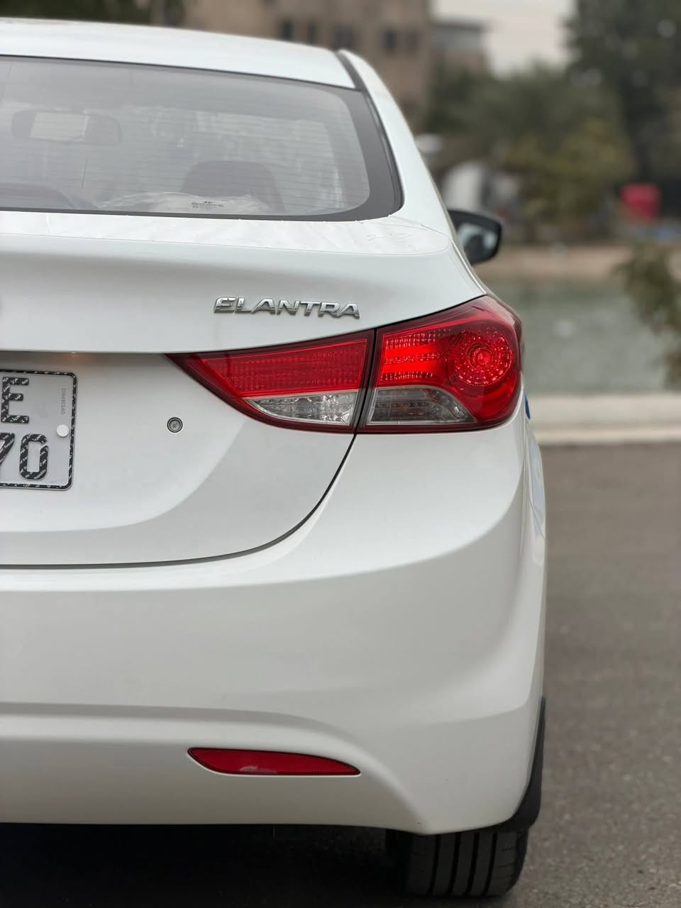 مخزن استلام الشركه العامه خليجي
السياره بعدهه بفابلون الشركه زيرو ماشيه 16 الف 

السياره مكفوله من الصبغ والبارد والشخوط والتكحيل ومن كلشي 

داخل بيجي 

اشاير مري 

ويل 16 تاير شركه والسبير منازل 

محرك 1600 دوش 

السياره جديده وبل عافيه عل تكون من نصيه 

رقم بغداد دولي بسمي هزه وسنويه جديده 

مكان السياره بغداد 
السعر 110 وبيه مجال للشراي 
متوازي عل بيع 

رقمي ***********
