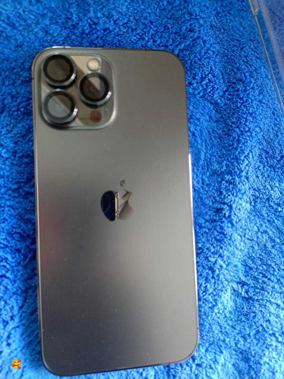 سلام عليكم
الجهاز ايفون 13 برو ماكس 
نموذجه : A امريكي 
الون : اسود 
ذاكرة : 1 تيرا 
بطاريه 90 
جهاز وتر لا مفتوح لا مبدل بي شي 
ملحقاته ، شاحنه ، 3 كفرات هديه
السعر 750 وبي مجال قليل 
مكاني النجف حي النصر  
شراي راسل واتساب : ***********
