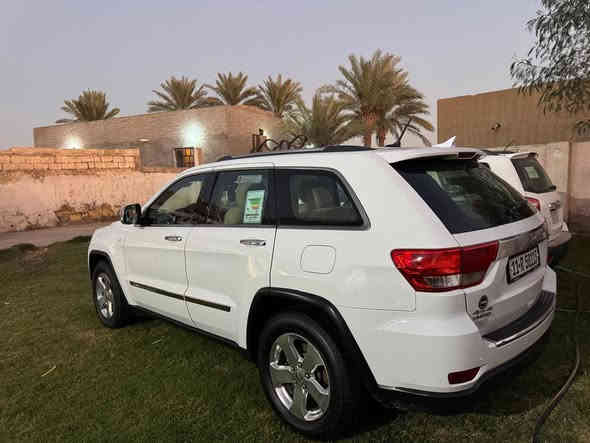 خواني جيب موديل ١٣ خليجي مال دكتور  سيالر  فول مواصفات  بنرامه بصمه فور ويل زراكات ه جلد كشانه كهرباء هيترات تدفئه تبريد فور ويل بصمه زراكات لايت زنون بلادي بك لد صندوق كهرباء عداد زيبق خمس كامرات   فول مواصفات  كفاله عامه ماشيه ٨٠ من صبغ تبديل بارد محرك مامفتوح سبير  مانازل بصمات شركه كتلوكات شركه وياه سياره بل كارتون مال جناي تبريد صدر محرك مامفتوحات عله ايدي على واحد اعلى فئه كفاله عامه  سعر البيع ٢٠ الف  دولار.    ***********
