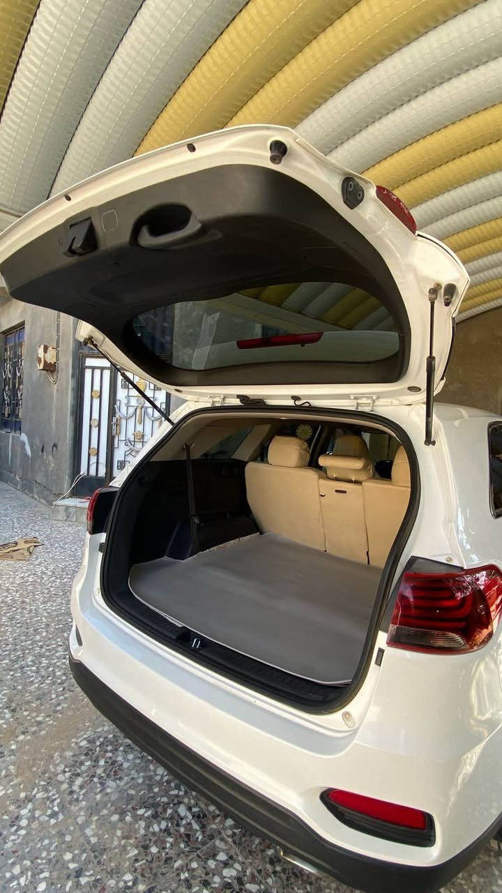 سورنتو 20 وارد امريكي محرك اربعه سلندر 2400 حادثه بس البنيد مبدل والباقي كفاله سياره جديده ماشيه 49 ألف مواصفاتها سبعه راكب تحكم استيرن وردار بالمرى وشاشه وكامره خلفيه جاهزه من كل شي تبريد قطعتين رقم بصره تحويل مباشر مكانها ابو الخصيب حمدان  وسعرها 210 والشراي يتصل *********** البصرة, العراق
