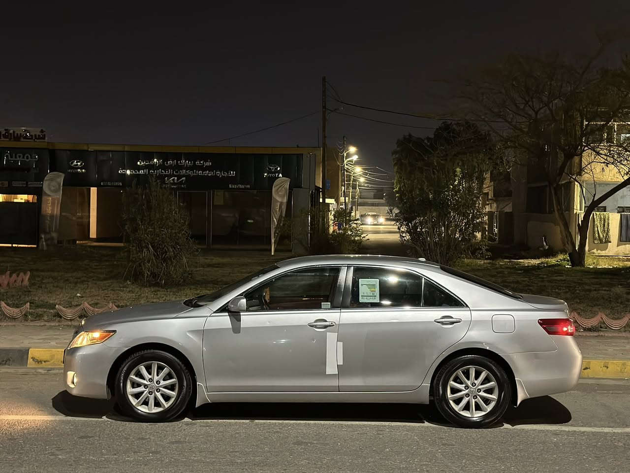 السلام عليكم 
للبيع ..
كامري 2011 رقم سليمانيه الجديد 
هزة وسنوية جديدة 
السيارة ماشيه 179 الف حقيقي
محرك ما مفتوح شرط 
كير شرط ما مفتوح 
صدر امامي + خلفي جديد 
تخم تاير + ويل كب جديد 
تبريد + تدفئة بشرط 
شاشة + كامرة 
كشن كهرباء 
تحكمات ستيرن 
مثبت سرعه 
حساسات 
السيارة اي نقص ما بيها شرط من الدعامية للدعامية
الصبغ / قطعه وحده فقط شرط بدون دواخل 
السعر / 112
العنوان / تكريت / القادسية 
ملاحظه / بيع نقد فقط بدون مراوس
اتصل للأستفسار / ***********
