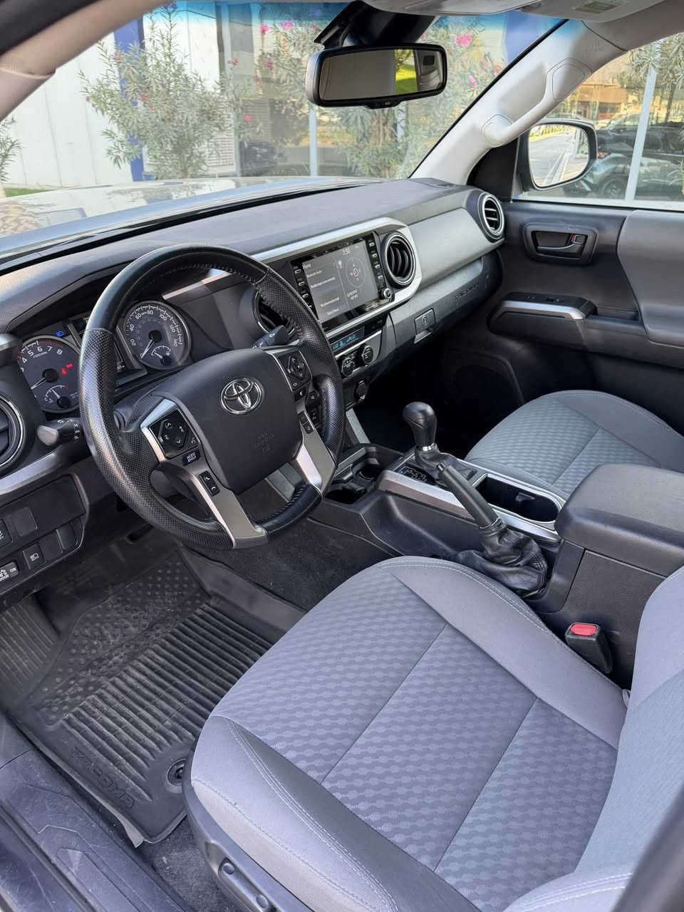 تاكوما
موديل 2023
فور ويل (دبل اكسل)
٦ سلندر
سيارة دعامي الى دعامي ب شرط بدون صبوخ
بس بيها ٣ تعديل بارد 
يرباك بس سقف سيستم
ماشي ٨٠ الف ميل
سيارة بصمة 
سعر 265
عنوان / دهوك - تيرمينال
0750 457 1471
