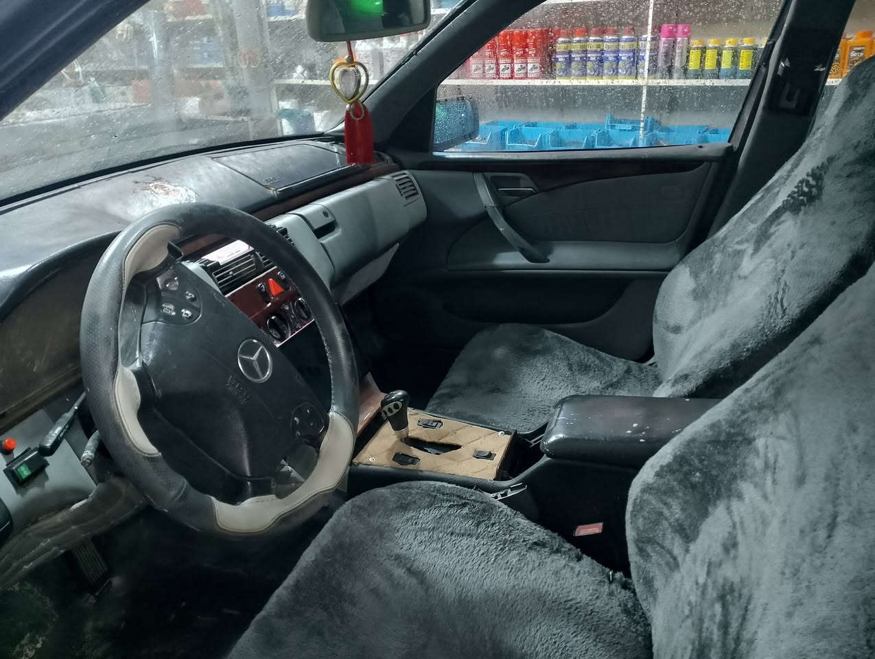 بەلاش بەلاش مارسیدس عفریت مۆدێل 96 ئاڕم پلاستیکی سلێمانی مەکینە vvt ئۆتۆماتیک ویلی بیلاد سعر قفڵ قفڵ   23 گەڵا....***********
***********
