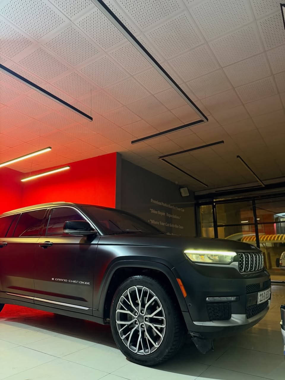 جيب سومت 2021 وارد امريكي تقرير غرق
الغرق للدوسة تشتغل وهية بامريكا
السيارة انظمتها كلها عربي مو انكليزي
مكفولة ومغلفة نانو امريكي بيدي
رقم بغداد40،000وبيها مجال قليل
فول فول مواصفات  

الموديل : 2021 . 
المحرك : V6. 3.6L .
العداد :100الف
موصفات:
رباعي 4x4
﻿﻿نظام تعليق هوائي (جكات).
﻿﻿قيادة ذاتية عند المنعطفات.
﻿﻿رادار امامي مع مانع تصادم .
﻿﻿نظام الرؤية الليلية.
﻿﻿تحذير الخروج عن المسار .
﻿﻿مستشعر نوم السائق مع نظام التوقف الآلي
﻿﻿تحذير النقطة عمياء 5 .
﻿﻿نظام تحذير عند التقاطعات.
﻿﻿نظام تحذير عند تجاوز السرعة المحددة.
﻿﻿نظام عرض المعلومات على الزجاج الامامي (HEAD UP
(DISPLAY
﻿﻿نظام تقليل الضجيح داخل المقصورة.
﻿﻿إنارة محيطية.
﻿﻿شاحن موبايل وايرلس.
﻿﻿تعديل وضعيات مقود السائق كهربائيا.
﻿﻿مرايا تعتيم ذاتي.
﻿﻿المرايا الجانبية قابلة للطي كهربائيا
ظام الصوت من ماكنتوش مع 19 سماعة.
ويل قياس 21 انج .
* سقف بانوراما .
﻿﻿شاشه كبيرة 10.1 انج .
﻿﻿شاشة للراكب الأمامي .
﻿﻿نظام الخرائط (GPS) .
﻿﻿عرض خرائط الطريق على لوحة القيادة.
﻿﻿لوحة القيادة بقياس 12 أنج.
﻿﻿4 كاميرات خارجية مع بخاخات ماء للتنظيف.
﻿كاميرا للمرأة الداخلية.
﻿﻿تصوير حراري ليلي .
﻿﻿المصابيح الأمامية زنون .
﻿﻿كشافات الضباب زنون .
﻿﻿دخول ذكي.
﻿﻿بصمة على 5 ابواب للدخول الذكي.
﻿﻿تشغيل عن بعد .
﻿﻿الصندوق الخلفيي كهربائي .
﻿﻿فتح الصندوق الخلفي مع حركة القدم.
أقل
دوسات جانبية
﻿﻿فرش المقصورة الداخلية من الجلد الطبيعي الفاخر.
﻿﻿اضافات من الخشب الطبيعي للمقصورة الداخلية.
﻿﻿ذاكرة لحفظ وضعيات الجلوس للمقاعد الأمامية
﻿﻿مساج للمقاعد الامامية .
﻿﻿المقاعد الأمامية كهربائية .
﻿﻿المقاعد الأمامية تبريد وتدفئة .
﻿﻿المقاعد الخلفية تدفئة وتبريد .
﻿﻿ستائر للشبابيك الخلفية.
﻿﻿انارة داخلية LED متعددة الالوان .
﻿﻿حساسات امامية وخلفية .
7 راكب
﻿﻿مكيف خلفي 3قطع مع وحدة تحكم منفصلة .
﻿﻿تدفئة مقود القيادة.
﻿﻿مانع تصادم خلفي .
﻿﻿بلوتوث تلفون .
﻿﻿محدد سرعة .
﻿﻿نظام التشغيل والاطفاء الاوتوماتيكي
نظام قلاب للمري الجانبي عند الرجوع
نظام استشعار للماسحات 
أوتو بارك 
بعد هواي مواصفات وانظمة قيادة وخصوصية وامان 
تخم تاير جديد
***********
وتساب
