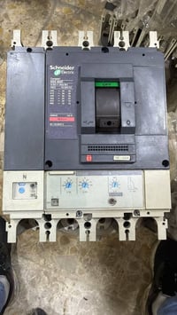 تتوفر قواطع mg اصلي فرنسي 100A/160A/250A/ 400A/ 630A/ 800A/1000A/ ثلاث...