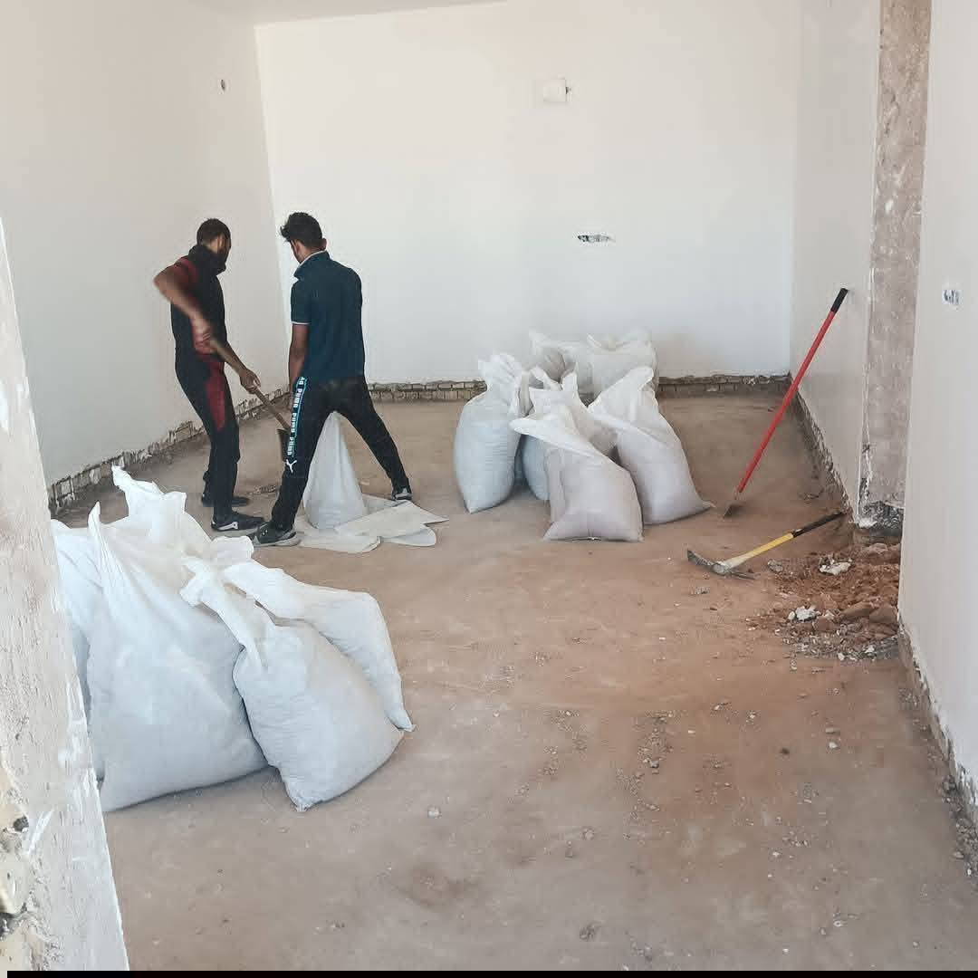 سلام عليكم  / يوجد كادر عمل جاهز/ تصعيد مواد/ تنضيف بيوت/ تفليش/ تكشيط/ تنضيف حدائق/ دفن نهري  / شقلنه ليل ونهار   /ومعداتنه جاهز/ ماعليك بس تصال على رقم  /     *********** /
