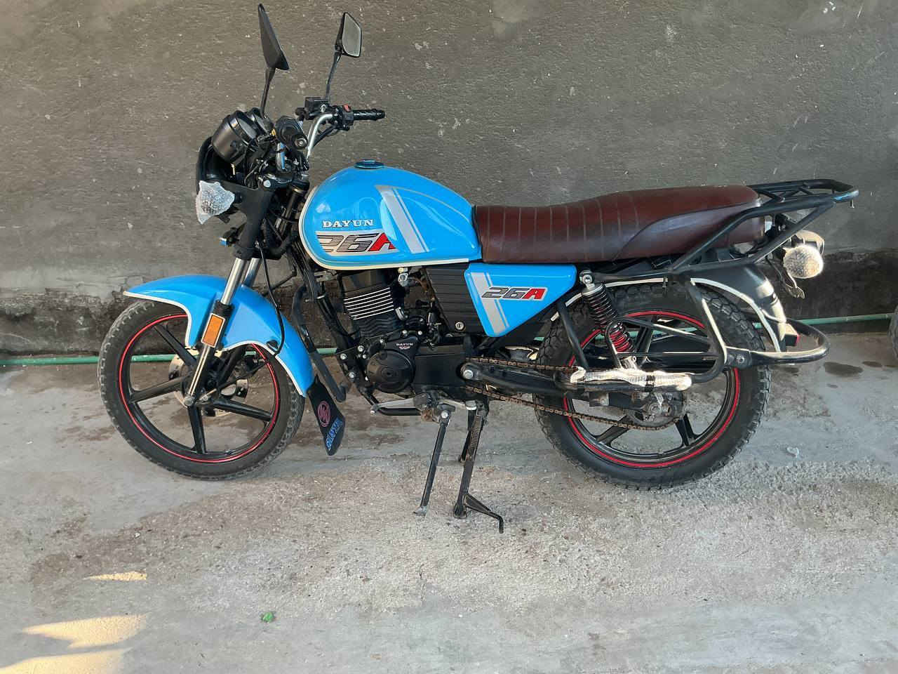 .
دراجة دايون نفخ مديل 23 طالعة ب 24 اوراق كاملة دراجة برغي مل مفتوح بيها فقط وحدة من الصرات هي بيها صرتين وحدة منهن سولكت ف لغيتها بعجينة مثل ما موضع بالصورة اني دراجة ما ذب عليه ربع دينار غير البانزين والدهون سعرها  مليون و700

 وبيها مجال مكينة 150

مكاني كربلاء طريق النجف قرب جامعة العميد
رقمي ***********
