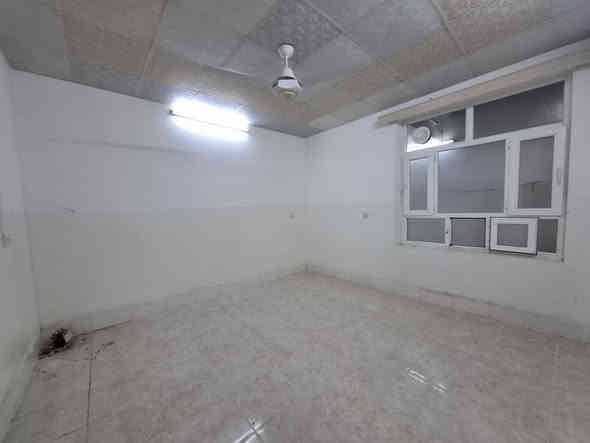 #دار للأيجار 200م طابق واحد + بيتونه العنوان ( روناكي ) 
غرفتين نوم _ هول _ استقبال _ مطبخ حار + بارد _ صحيات _ كراج #السعر ( 350 قفل ) للأستفسار الاتصال على 
***********
***********
