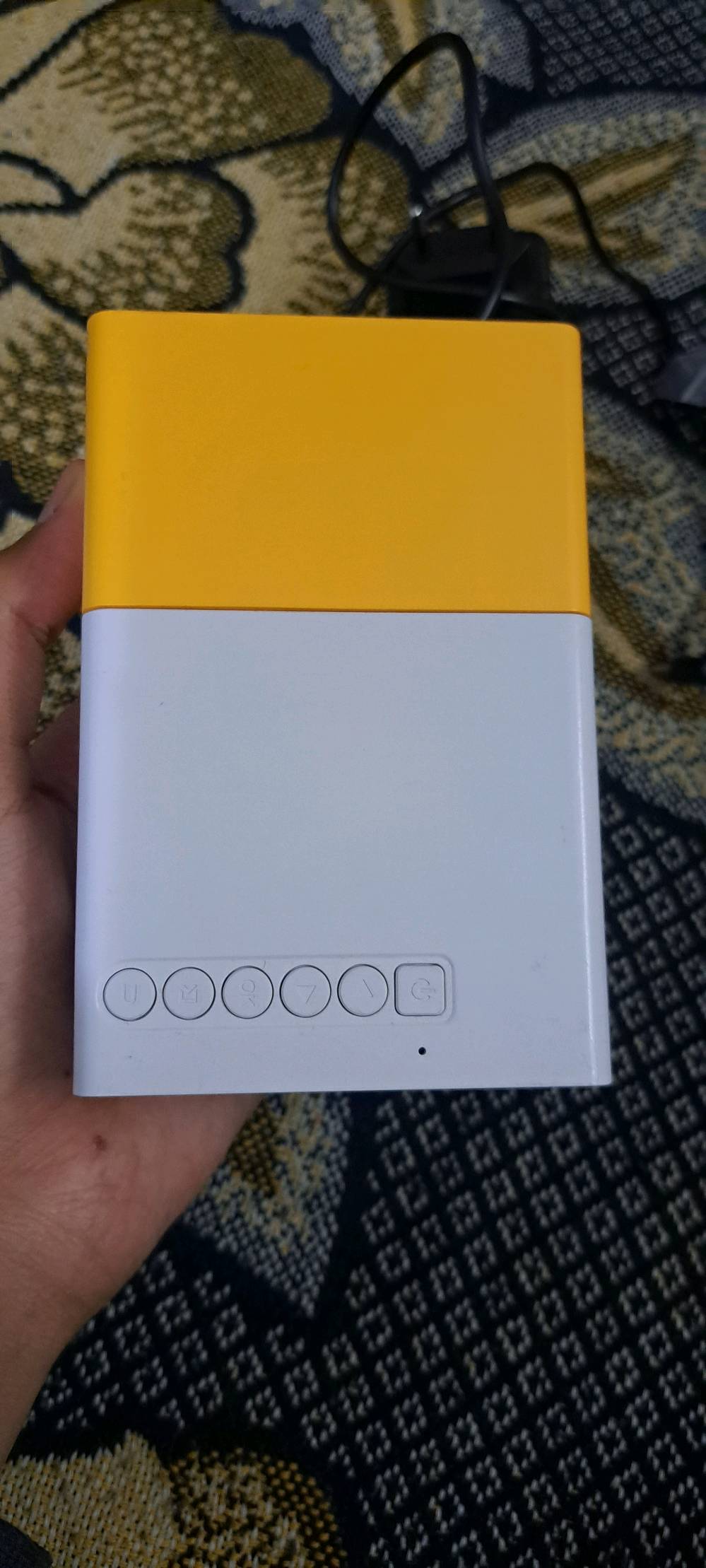 العنوان بغداد حي الجهاد المخابرات
بروجكتر نضيف مستعمل قليل مع كامل ملحقاته