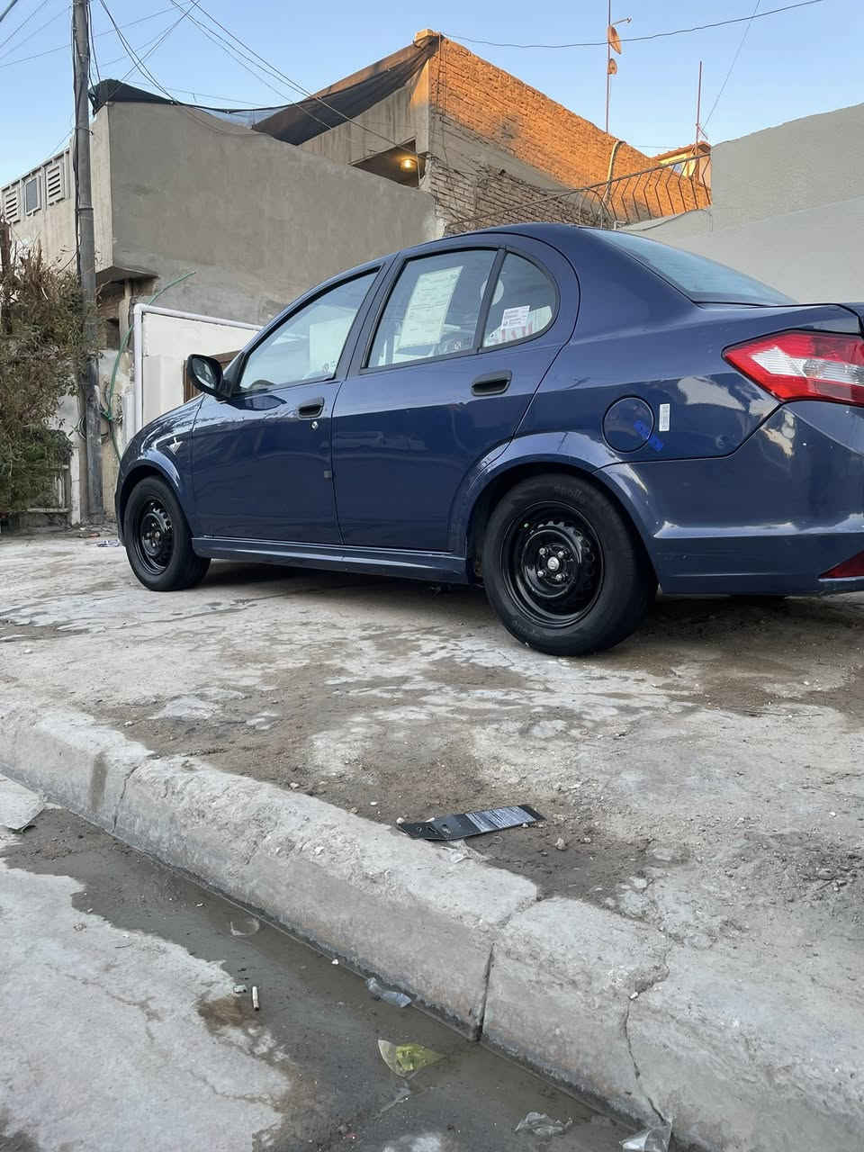 السلام عليكم ساينه موديل2016 للبيع سياره بدون صبغ مدوشمه صدر كير مكينه كله تمام سياره جديده تبريد صدر كله مكفول رقم جديد هزه جديده السعر ب 50 وبيها مجال مكاني البياع رقمي ***********
