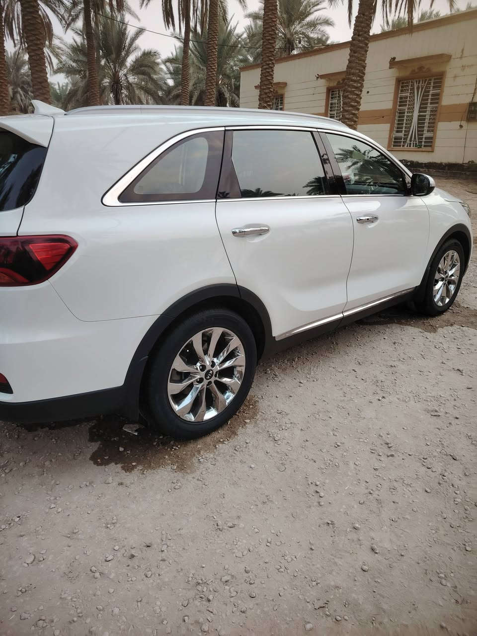 السلام عليكم سورنتو 2020للبيع السياره كفاله عامه ماعدا بيه سحب كارت بالباب الخلفي تقريباً 4 اصابع الباقي كفاله عامه مكينه كير حداديه تبريد السياره جاهزه من كلشي
السعر 260 بيها مجال قليل العنوان الديوانيه للأستفسار الأتصال ع الرقم ***********
