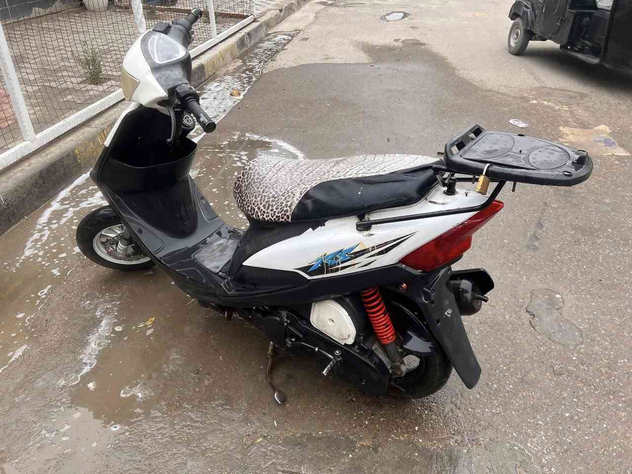 دراجه نضيفه و مابيه اي نقص
مكاني الحسينيه

***********
